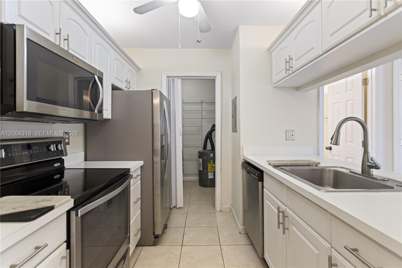 2734 N Nob Hill Rd, Sunrise FL 33322