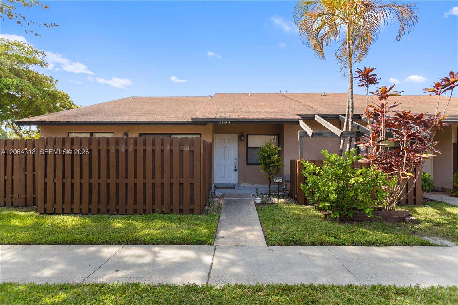 2734 N Nob Hill Rd, Sunrise FL 33322 photo 5