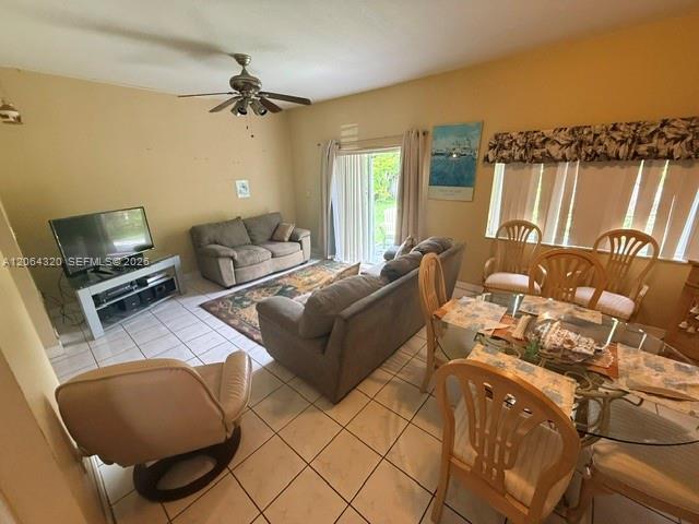13654 SW 124th Ave Rd, Miami FL 33186 photo 2