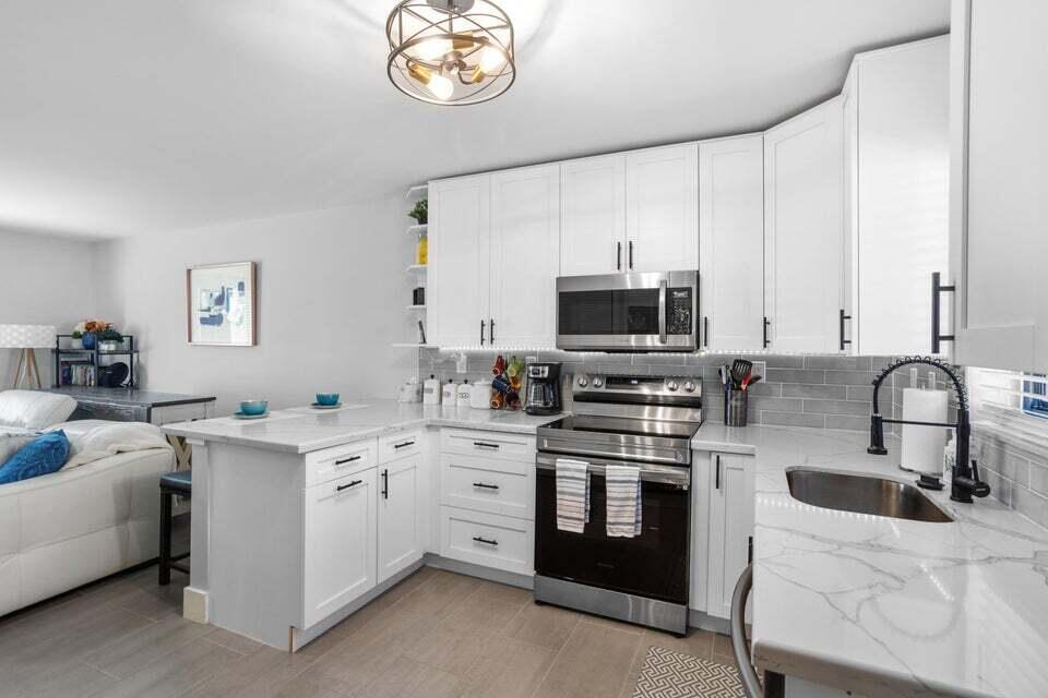 2013 Wilkins Avenue, West Palm Beach FL 33401 photo 4