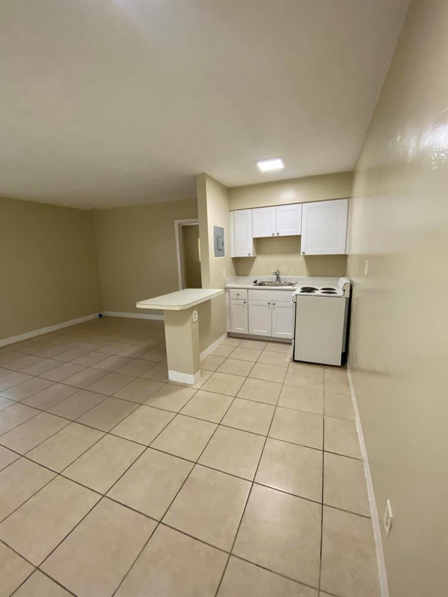 1019 NW 5TH Avenue # 6, Fort Lauderdale FL 33311 photo 2