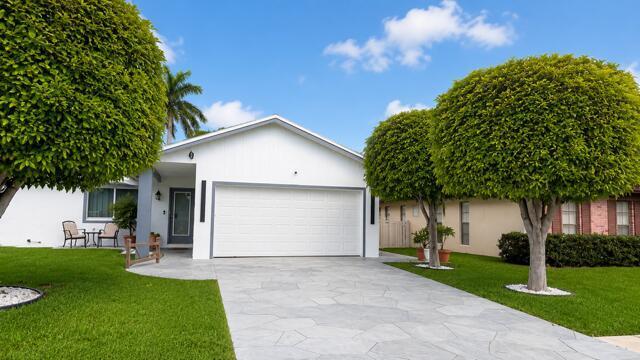 21521 WOODCHUCK Court, Boca Raton FL 33428 photo 2