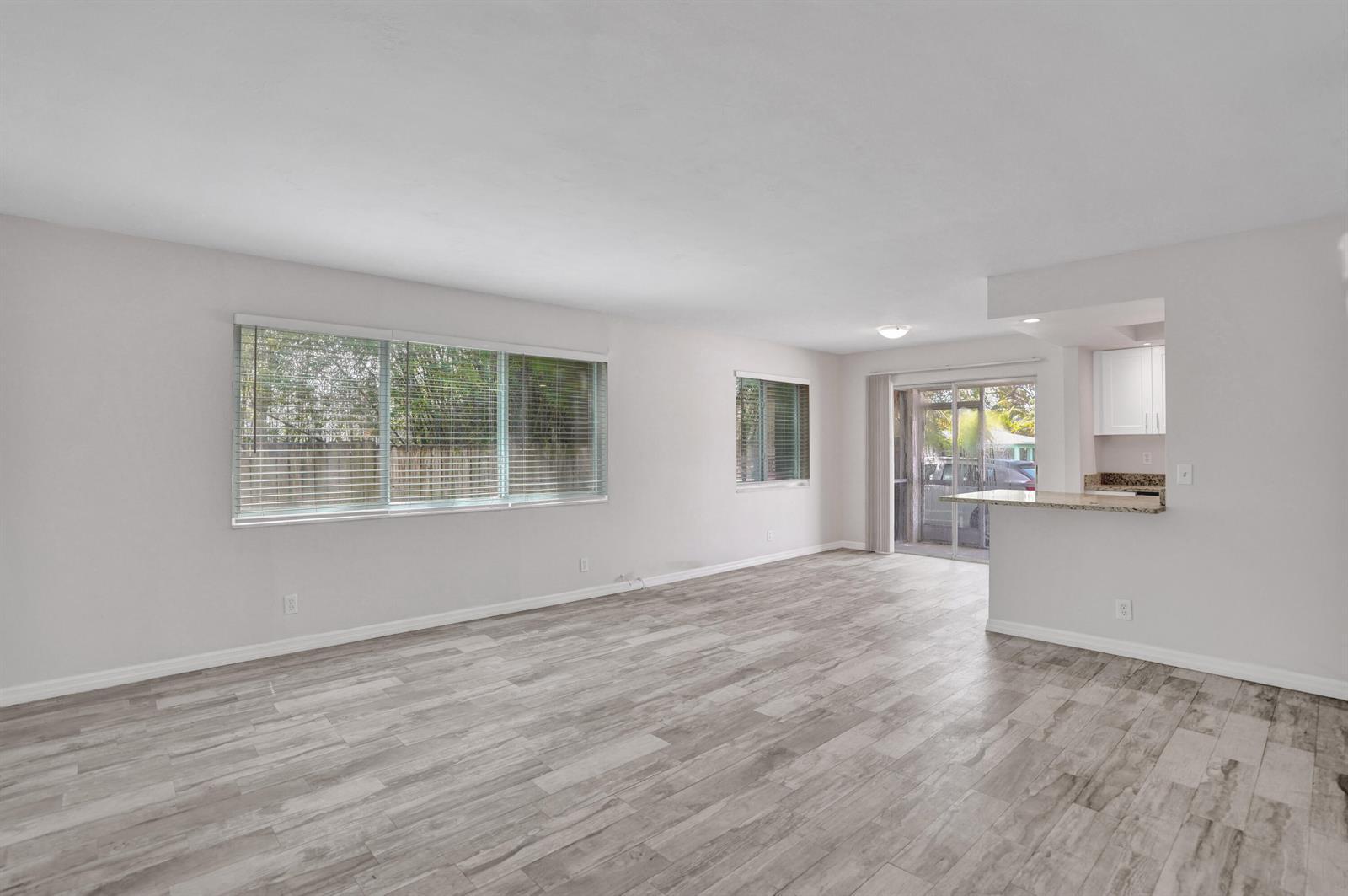 115 SW 1ST Avenue # 1, Boynton Beach FL 33435 photo 2