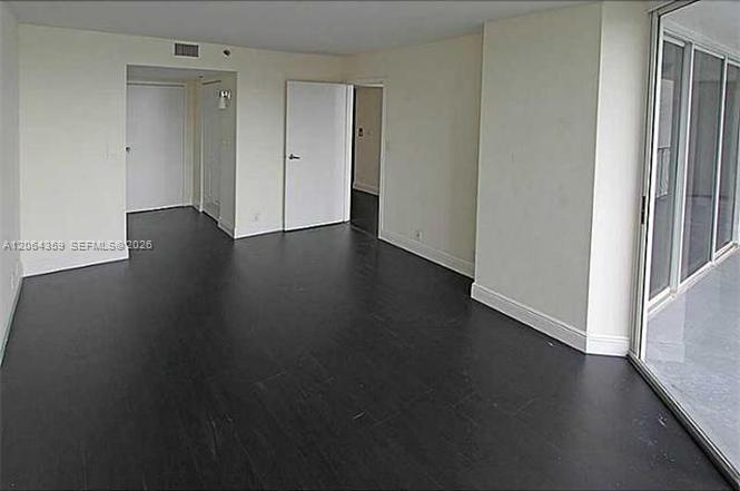 7601 E Treasure Dr # 921, North Bay Village FL 33141 photo 3