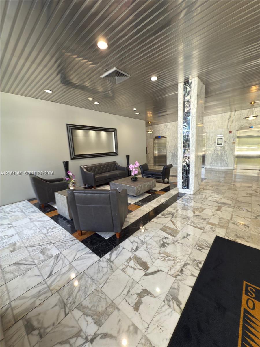 3675 N Country Club Dr # 109, Aventura FL 33180 photo 2