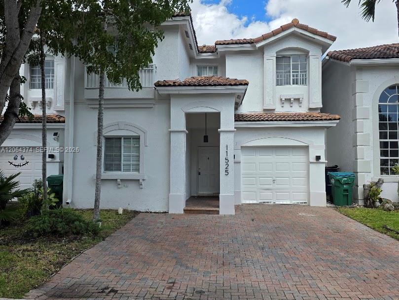 11525 NW 71st St, Doral FL 33178 photo 2