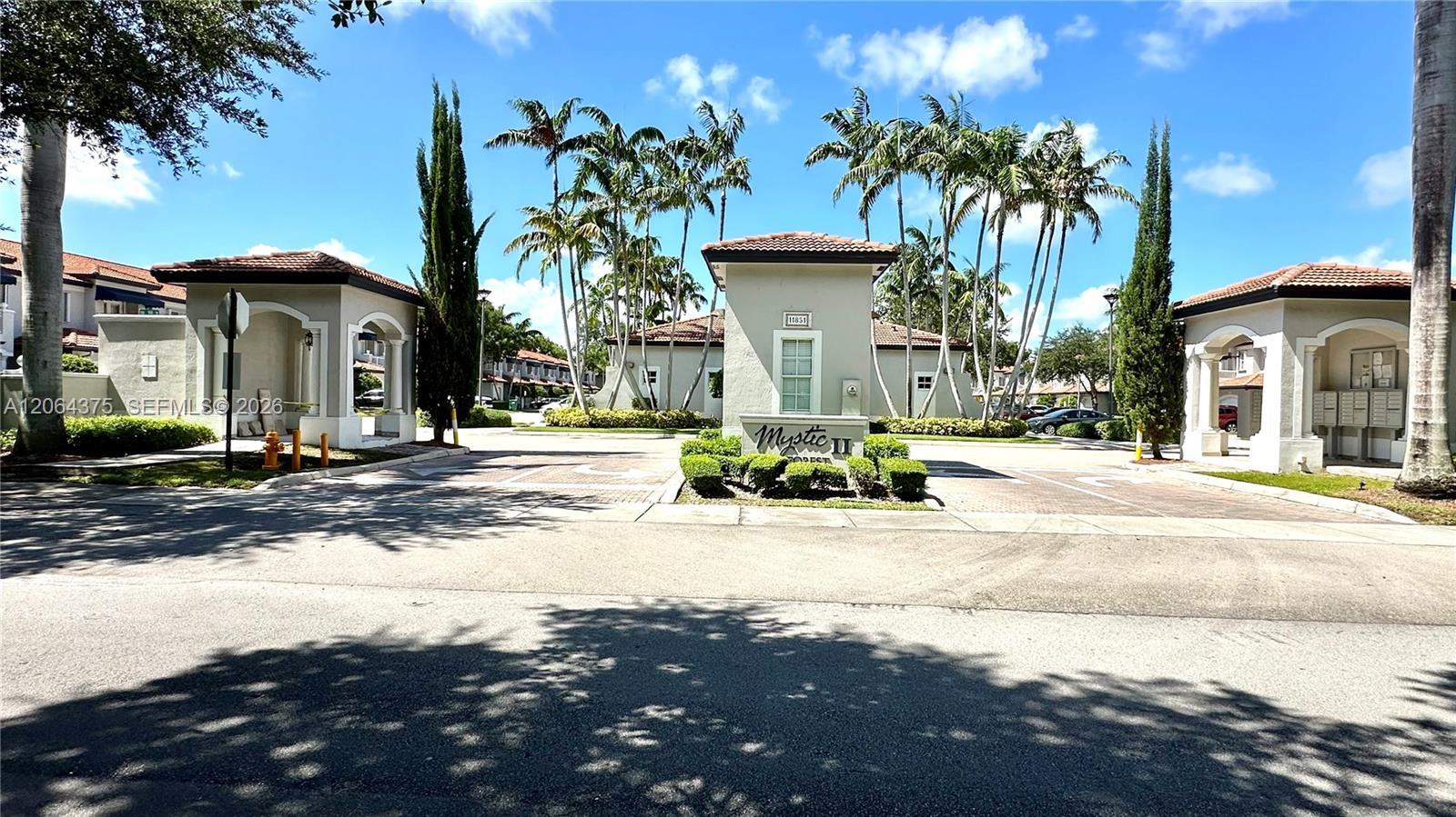 8102 SW 118th Pl # 8102, Miami FL 33183