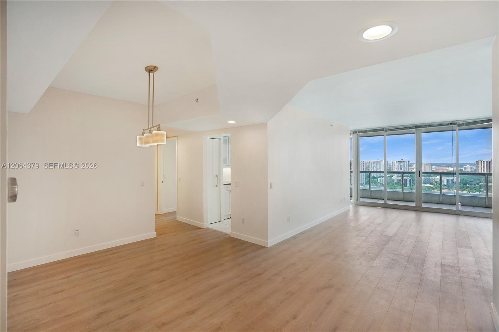 21205 Yacht Club Dr # 2604, Aventura FL 33180 photo 2