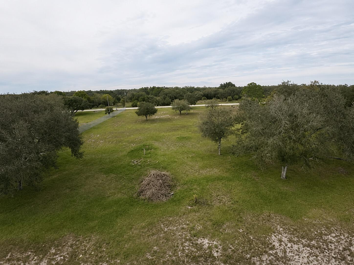 155 N DATIL Street, Clewiston FL 33440 photo 2