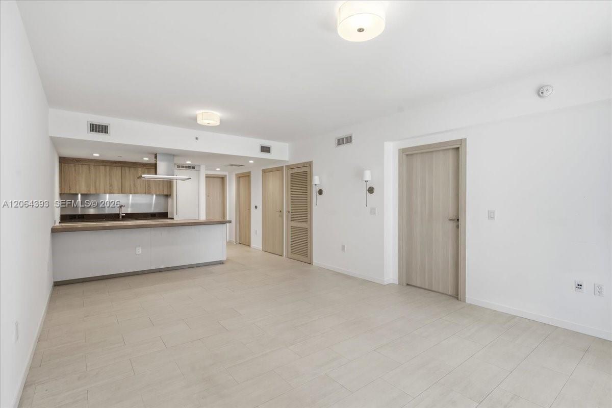 1000 Brickell Plz # 3303, Miami FL 33131 photo 3