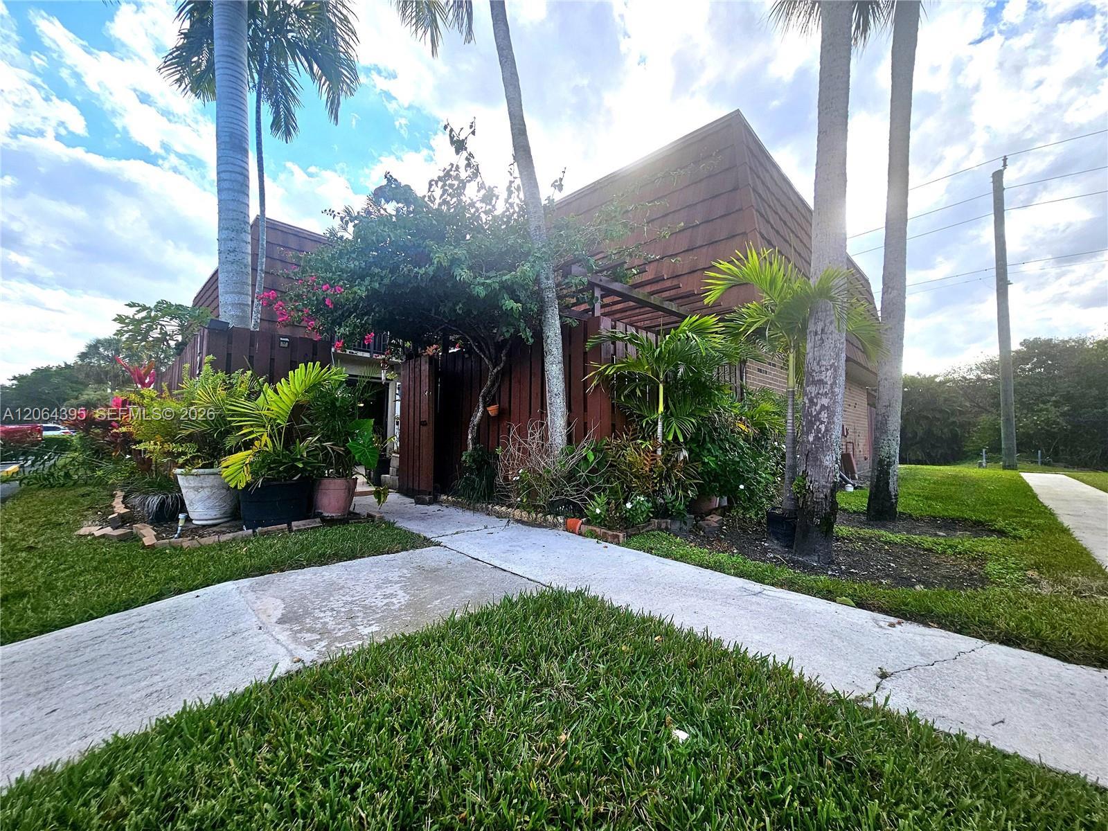 1201 SW 120th Way, Davie FL 33325 photo 3