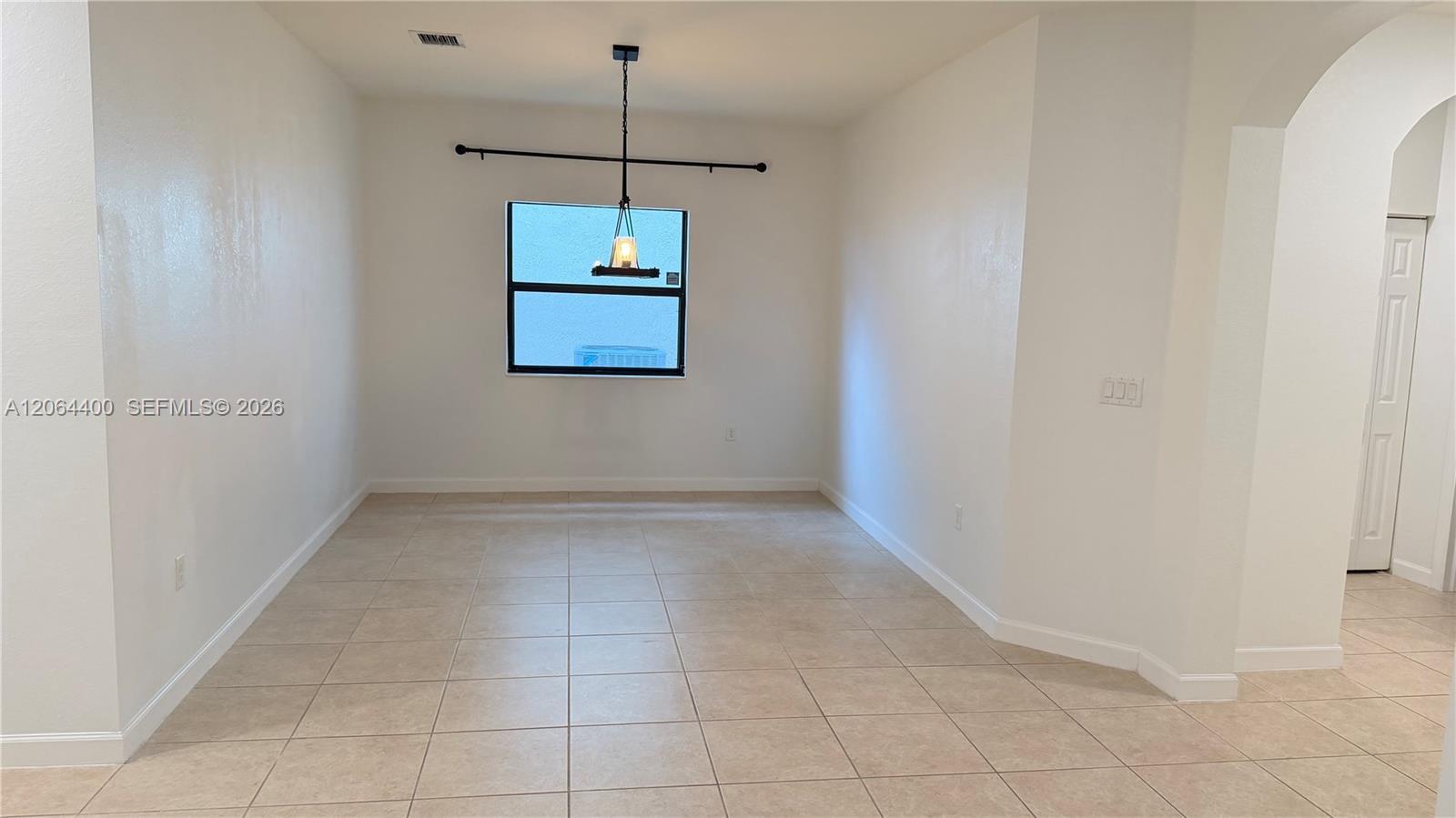 737 SE 37th Pl, Homestead FL 33033 photo 4