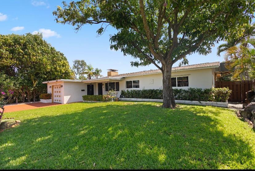 570 SE 2ND Avenue, Pompano Beach FL 33060 photo 2