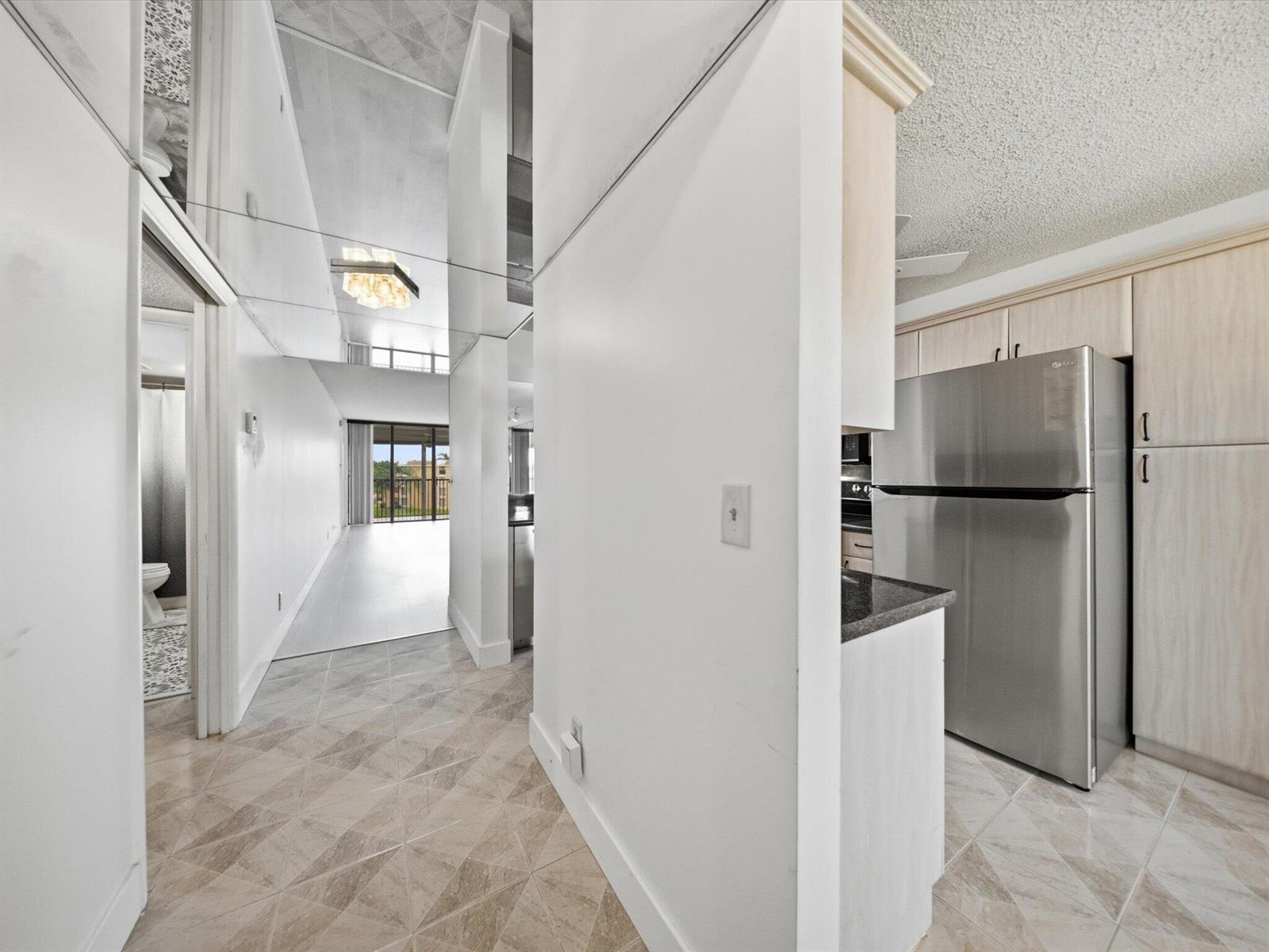 6539 CORAL LAKE Drive # 403, Margate FL 33063 photo 3