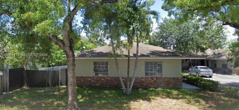 1098 NE 34th Ct # 4, Oakland Park FL 33334 photo 2