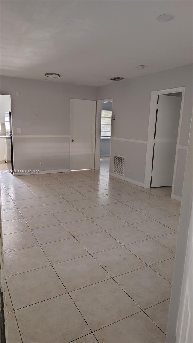 1098 NE 34th Ct # 4, Oakland Park FL 33334 photo 4