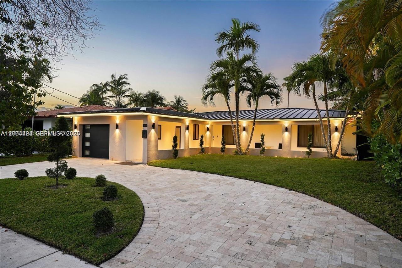 1625 Daytonia Rd, Miami Beach FL 33141