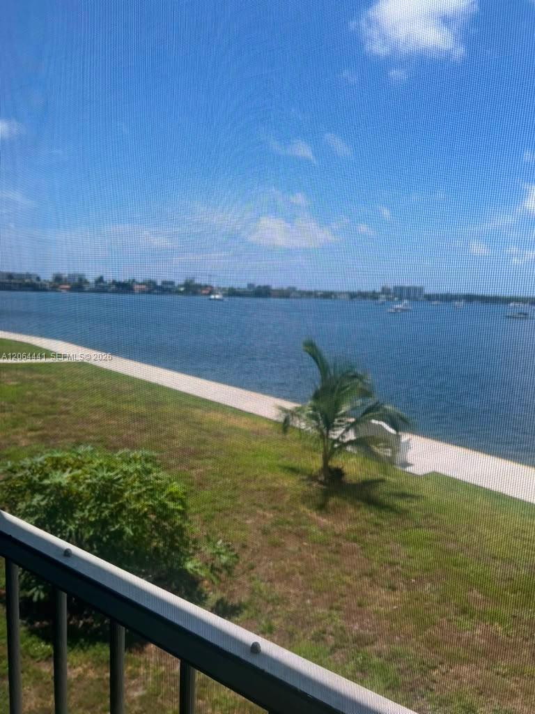 Aventura, FL 33160 photo 3