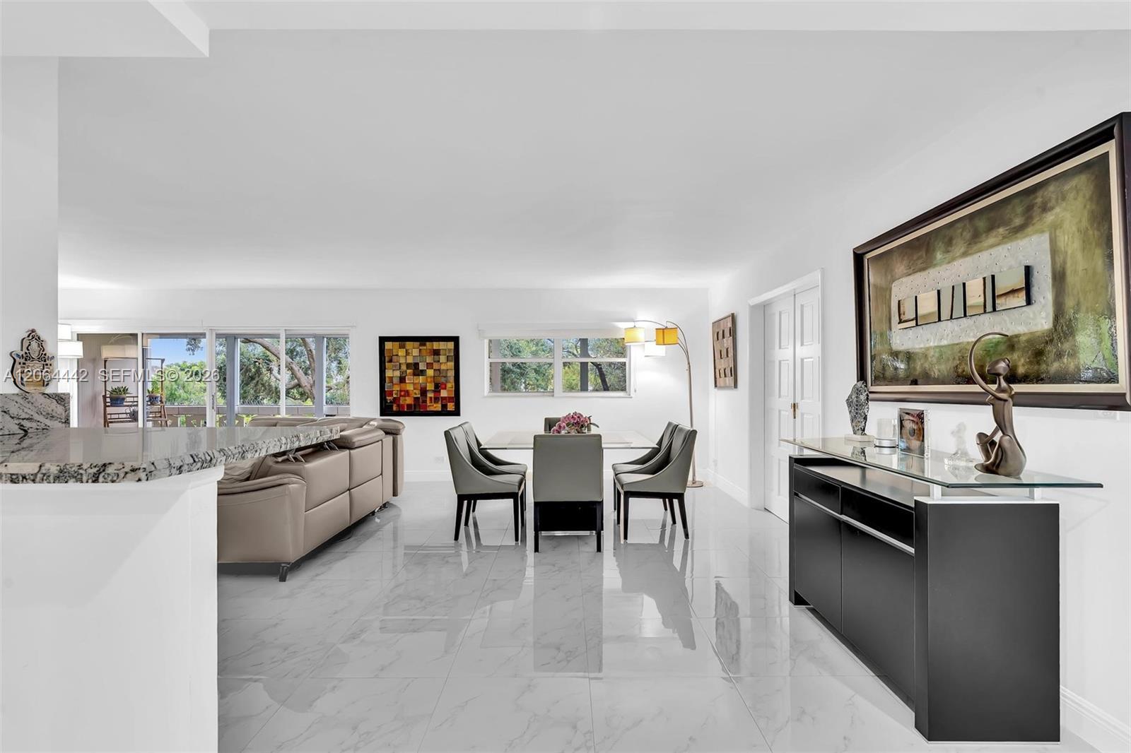 Miami, FL 33179 photo 2