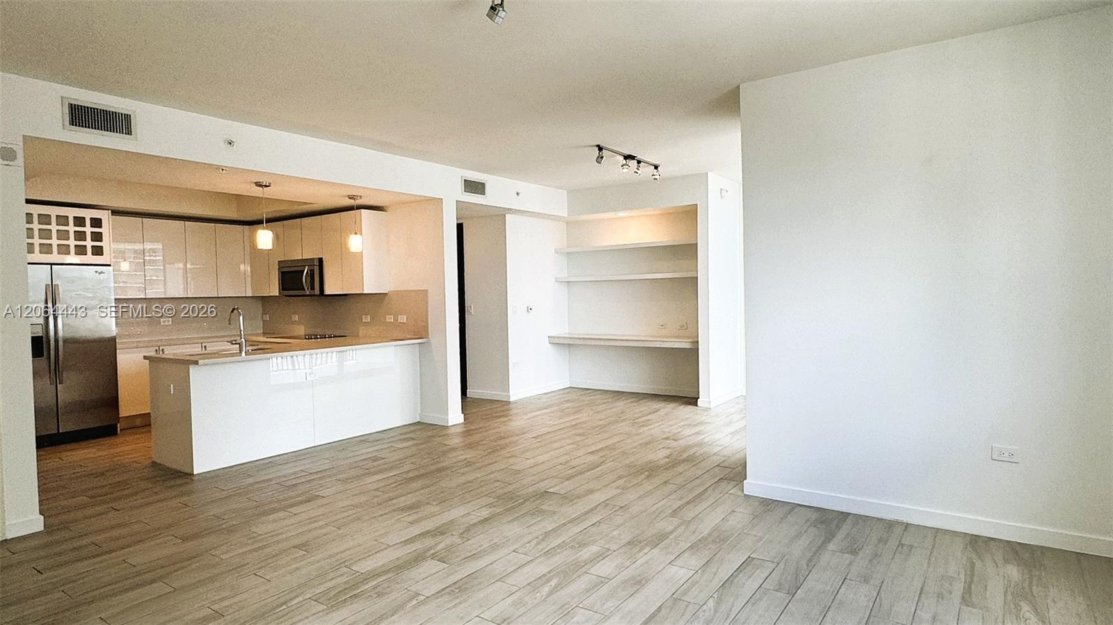 999 SW 1st Ave # 1604, Miami FL 33130 photo 4