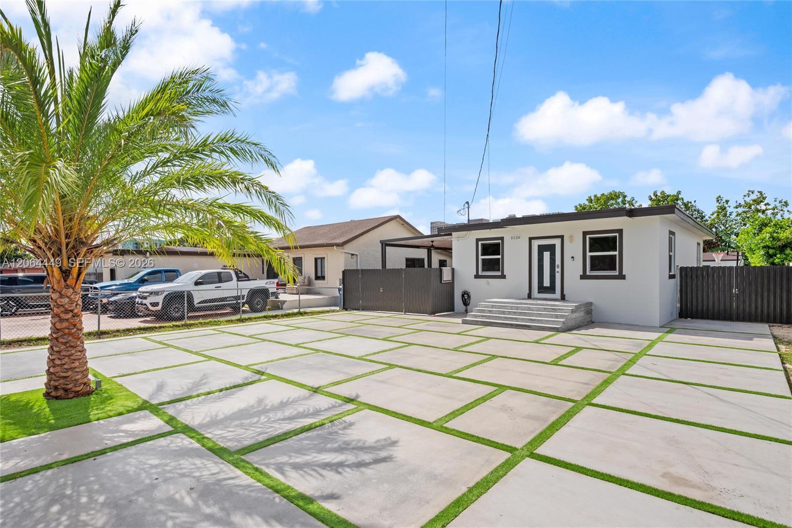11120 SW 2nd St, Sweetwater FL 33174 photo 2