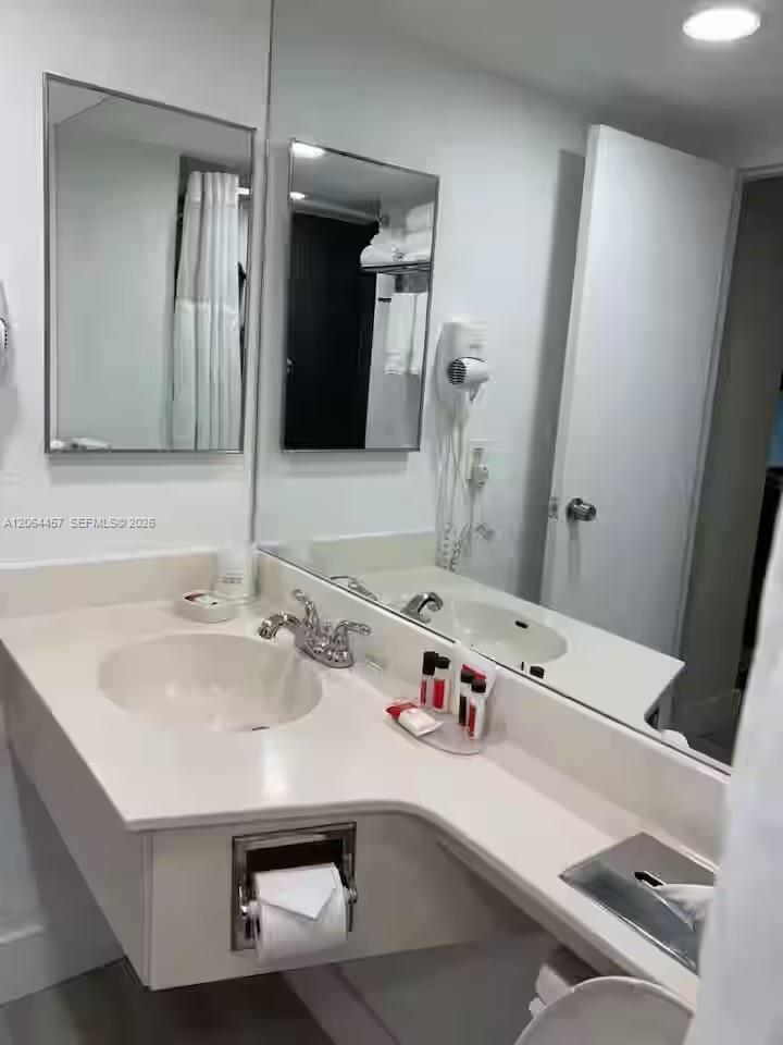 19201 Collins Ave # 328, Sunny Isles Beach FL 33160 photo 5