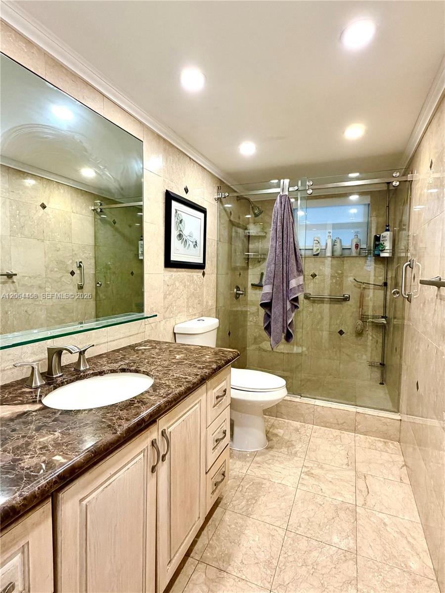3750 NE 169th St # 311, North Miami Beach FL 33160 photo 3
