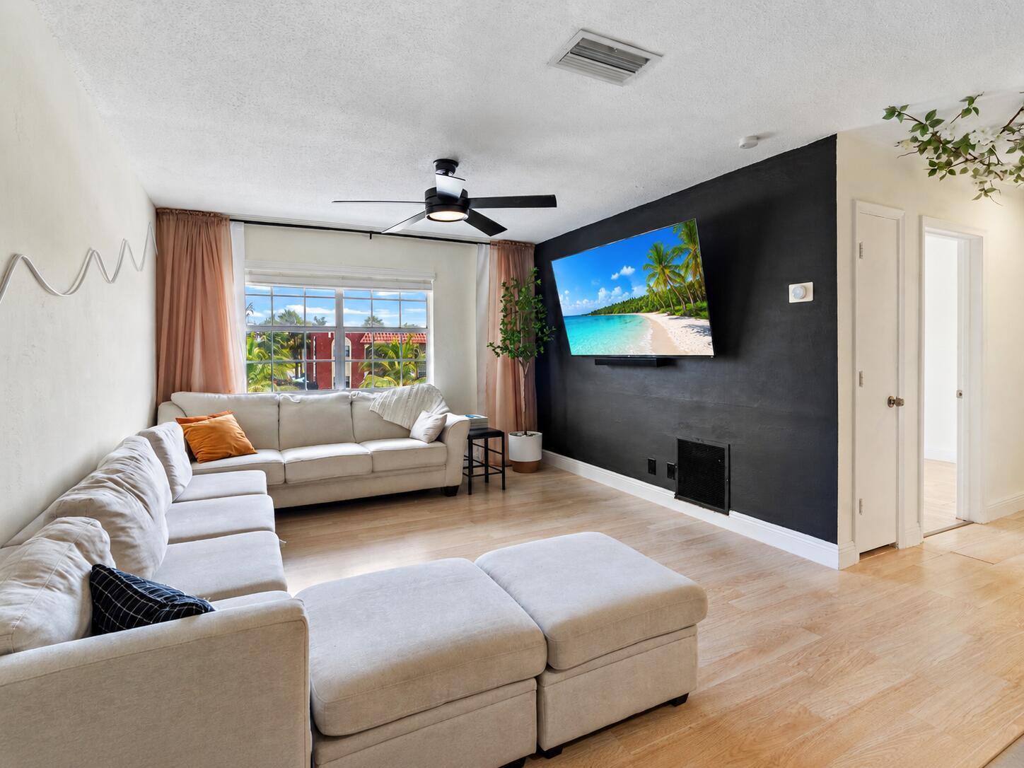 299 SW 7TH Street # 2060, Boca Raton FL 33432 photo 2