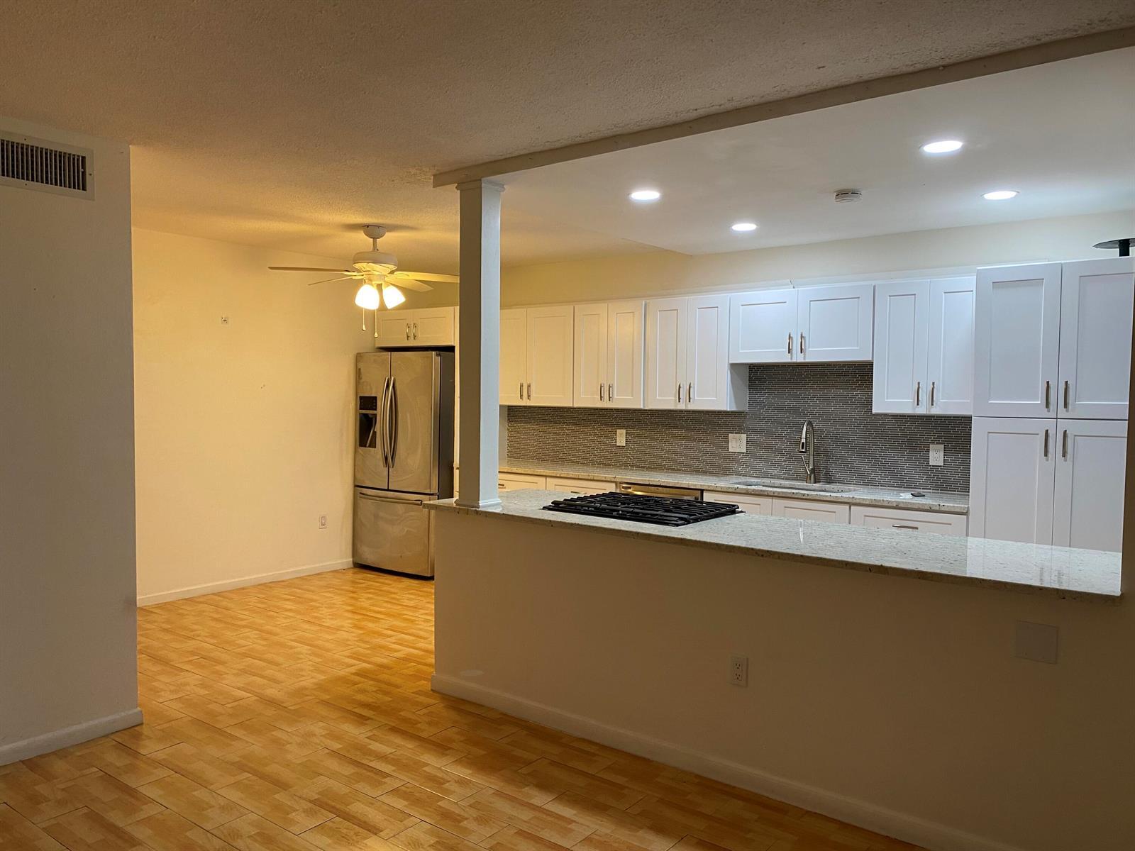 250 SW 7TH Street # 13, Boca Raton FL 33432 photo 2