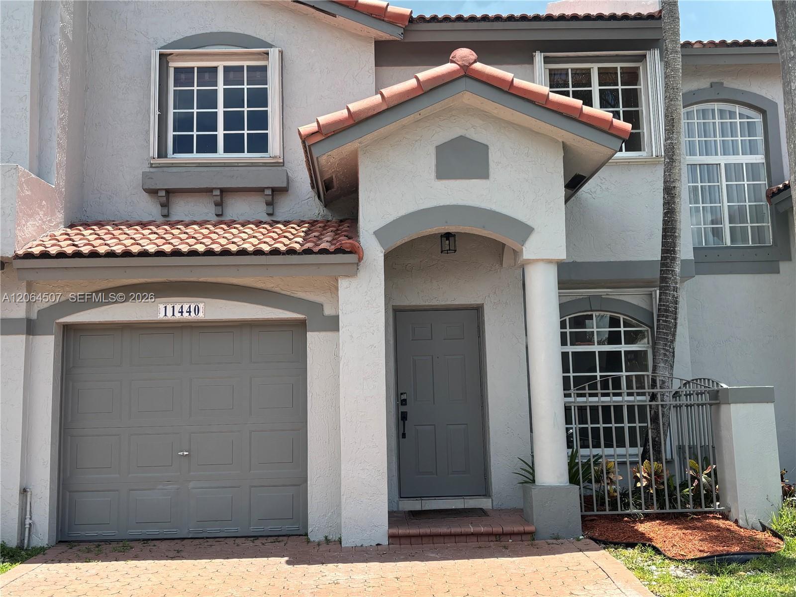 11440 NW 50th Ter, Doral FL 33178 photo 2