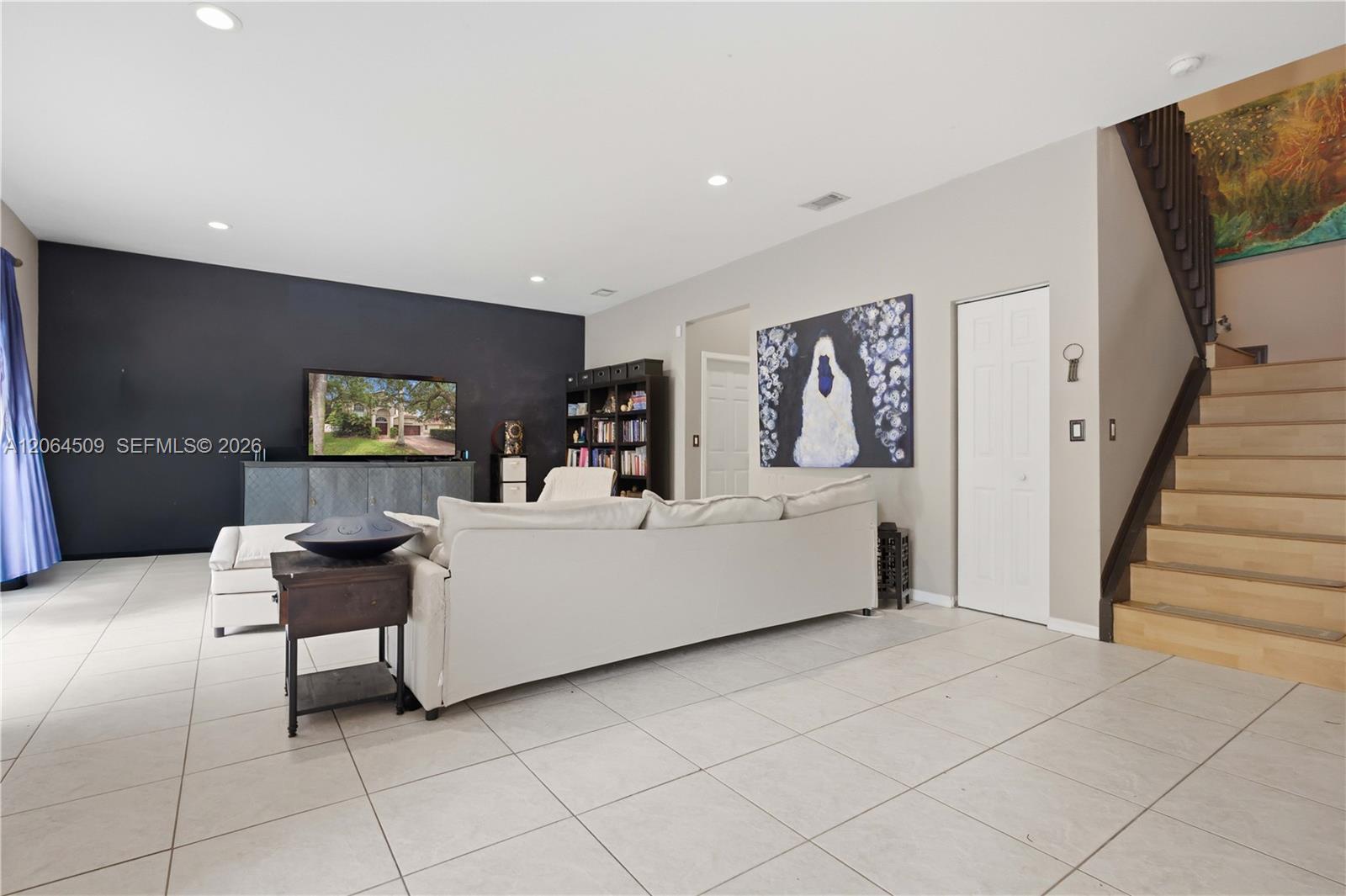 1040 NW 185th Ave, Pembroke Pines FL 33029 photo 5
