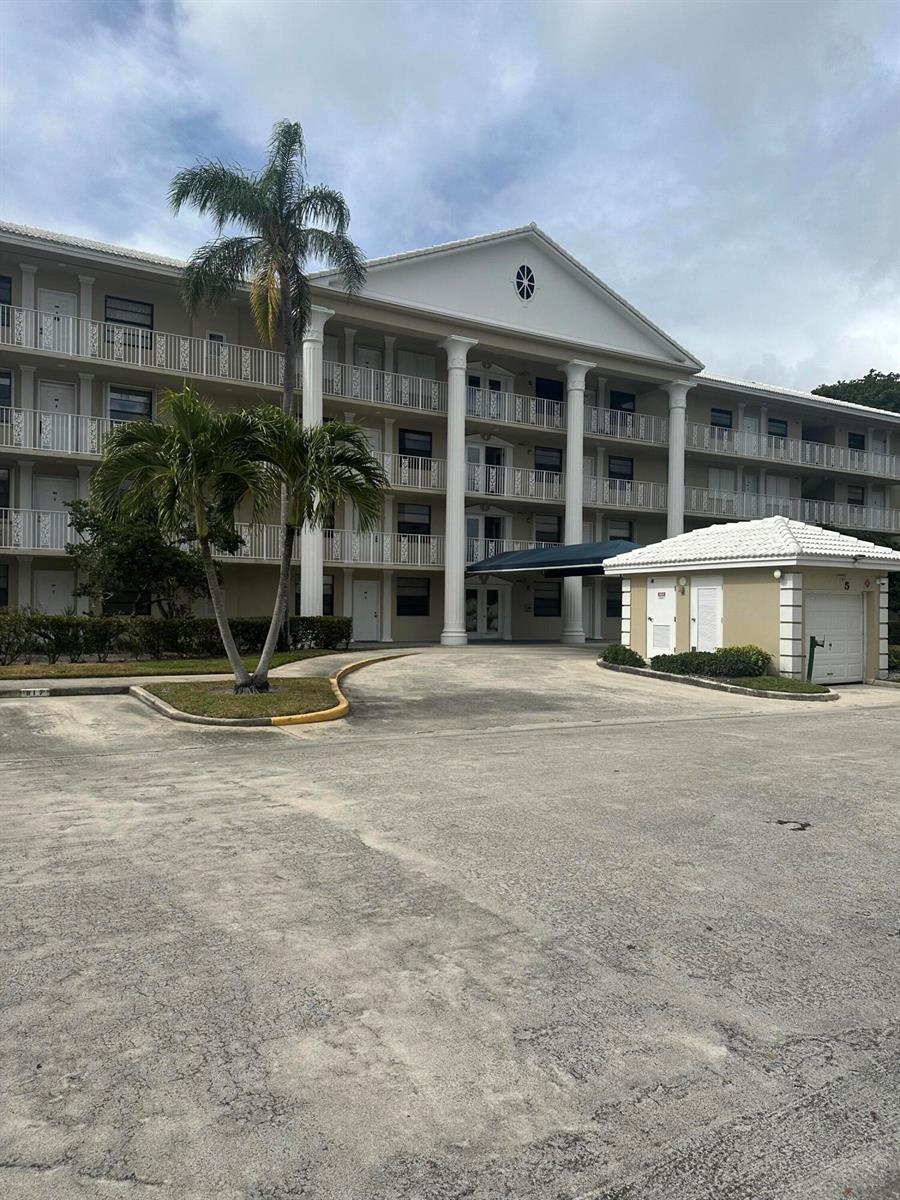 3507 VILLAGE Boulevard # 302, West Palm Beach FL 33409