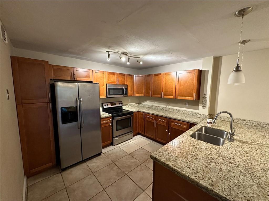 5614 BLUEBERRY Court # 173, Lauderhill FL 33313