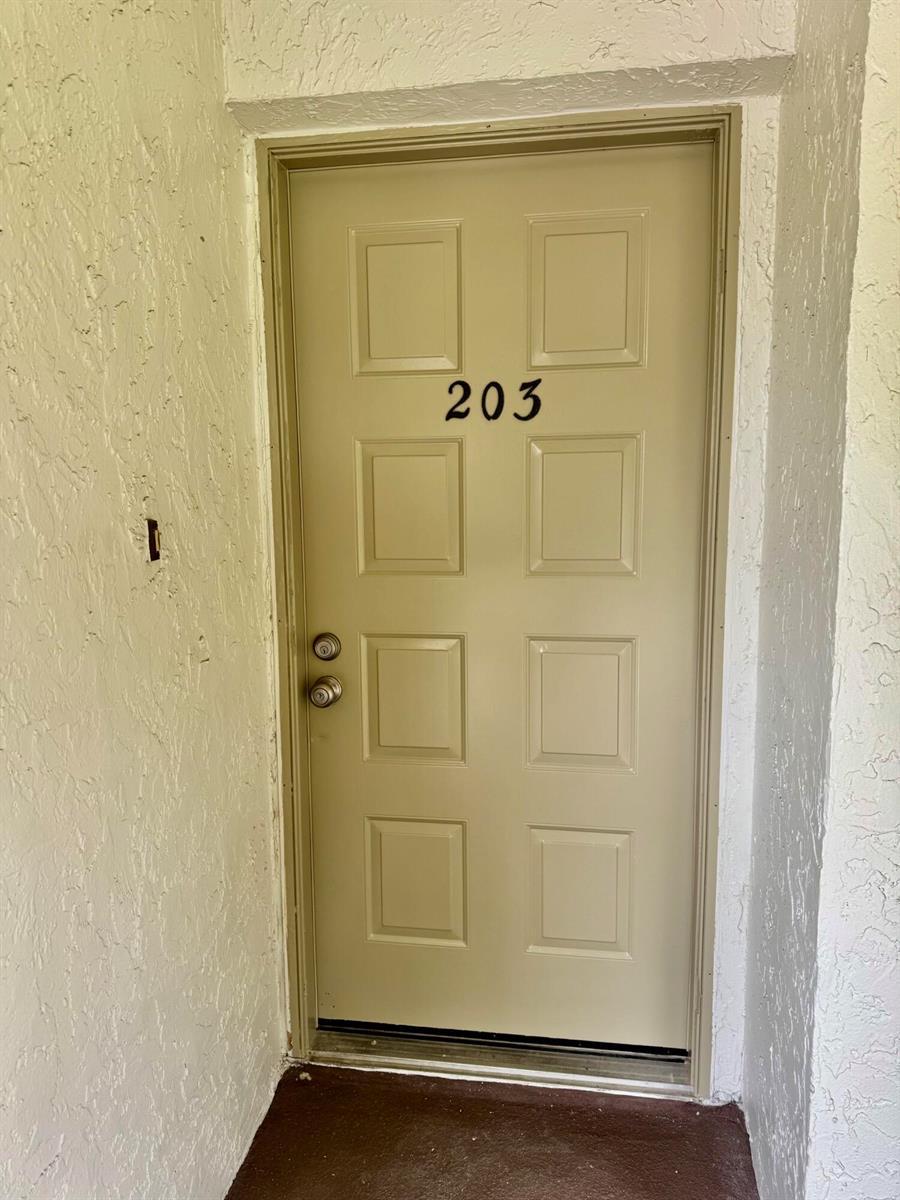 6962 Briarlake Circle # 203, Palm Beach Gardens FL 33418 photo 2