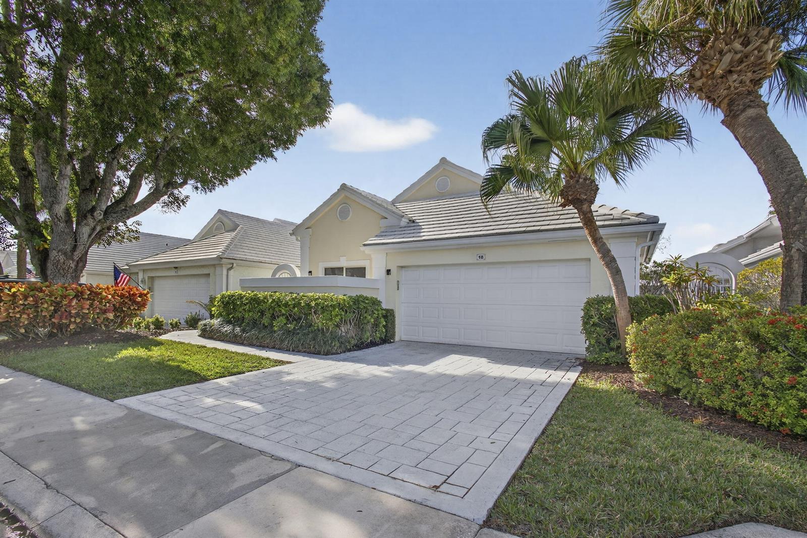 18 SELBY Lane, Palm Beach Gardens FL 33418 photo 2