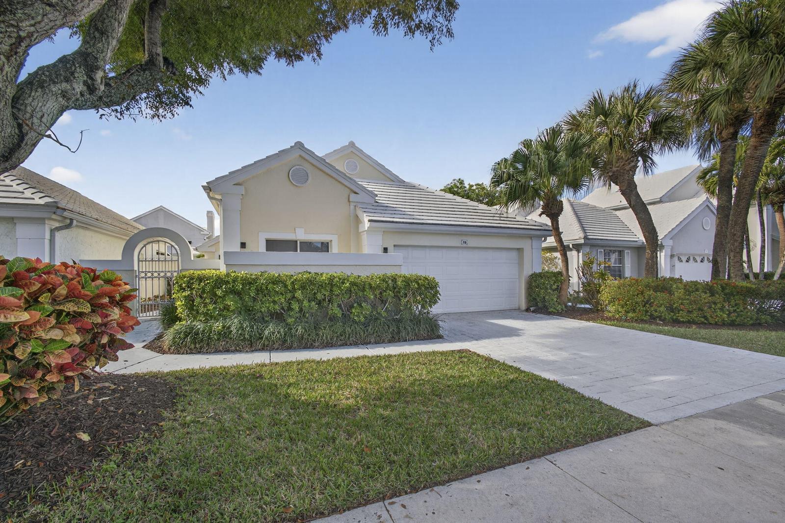 18 SELBY Lane, Palm Beach Gardens FL 33418 photo 4
