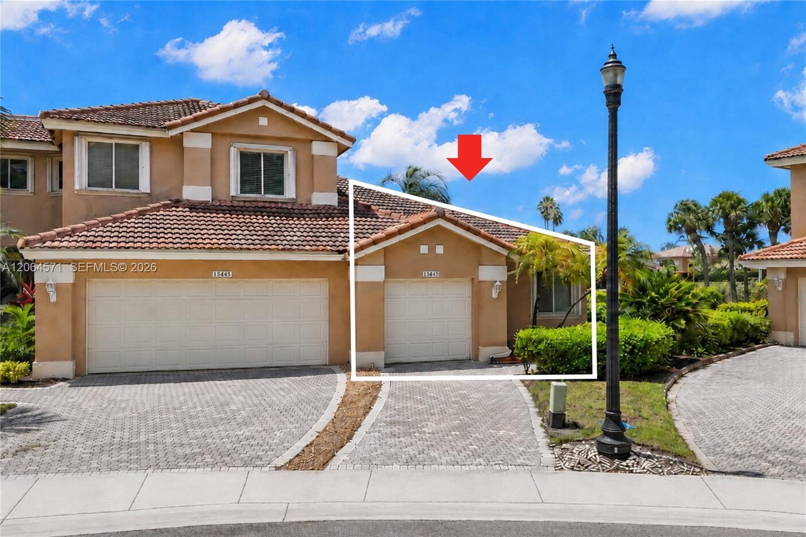 15890 SW 12th St, Pembroke Pines FL 33027 photo 3