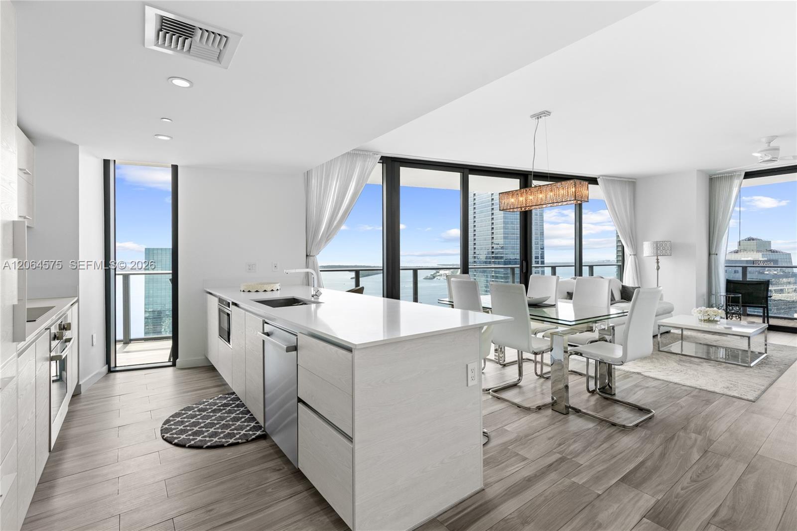 1300 S Miami Ave # 4505, Miami FL 33130 photo 2