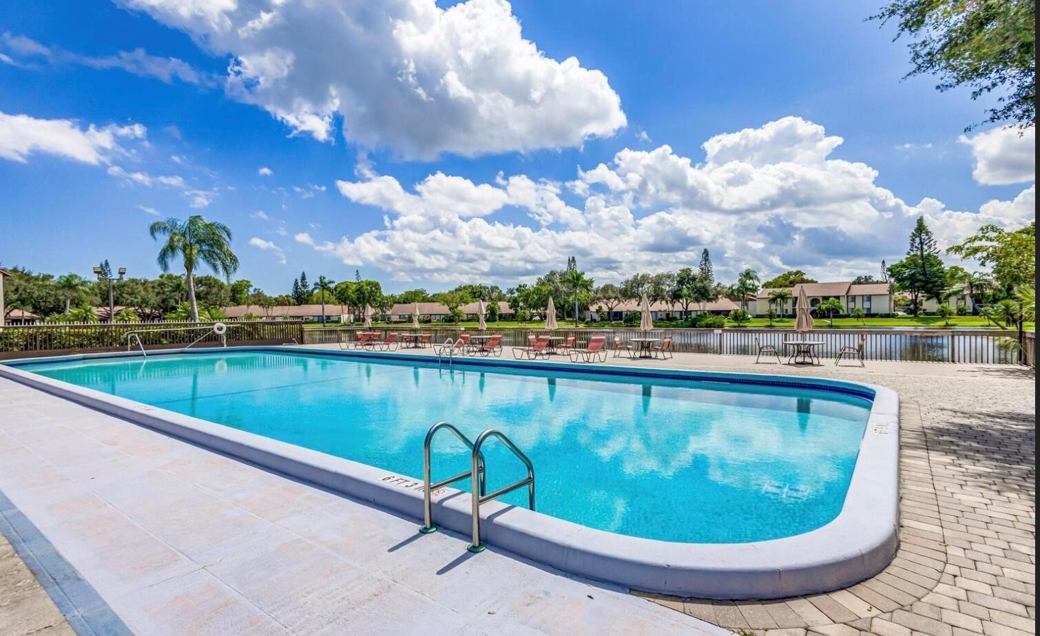4787 Sable Pine Circle # D2, West Palm Beach FL 33417 photo 2
