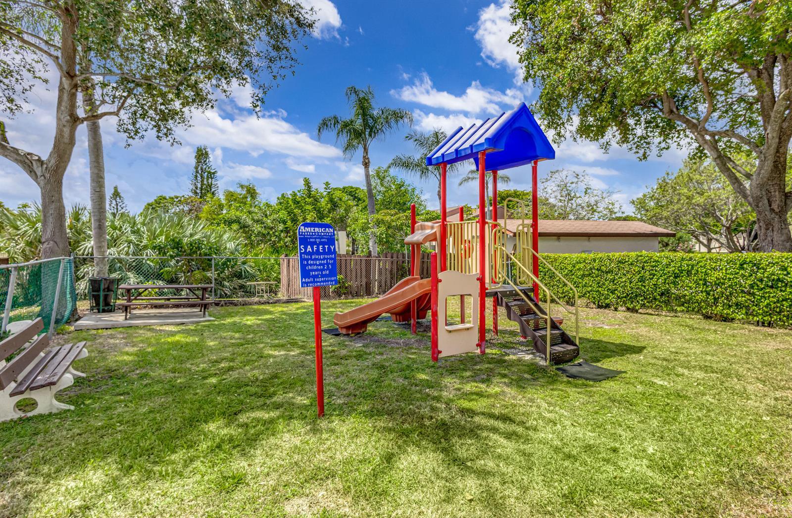 4787 Sable Pine Circle # D2, West Palm Beach FL 33417 photo 3