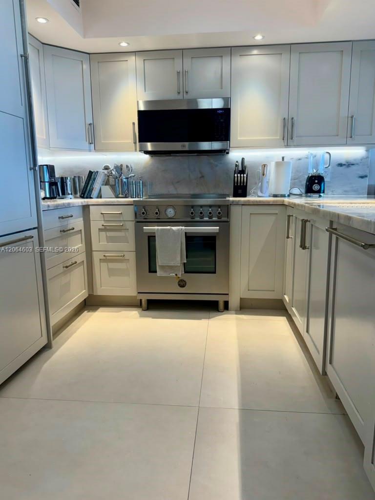 5600 Collins Ave # 15S, Miami Beach FL 33140 photo 2
