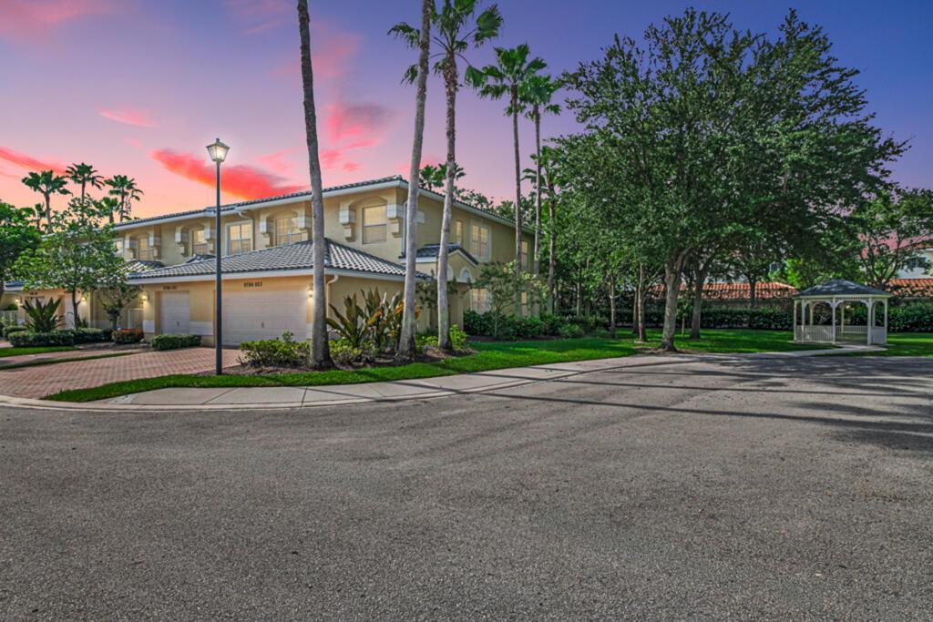 9786 Midship Way # 203, Royal Palm Beach FL 33411
