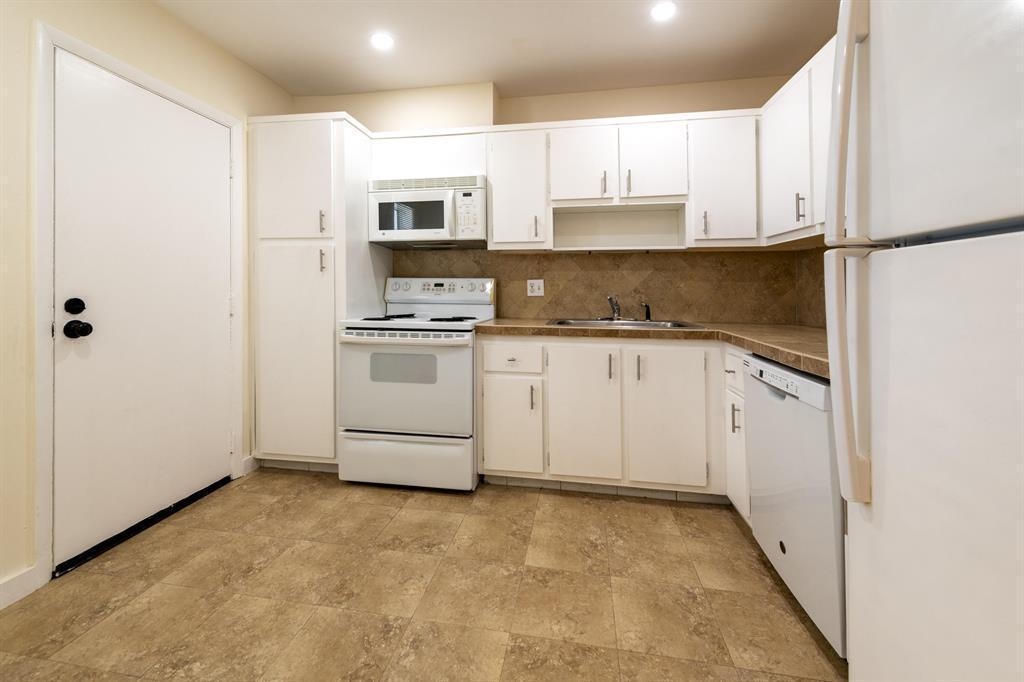 6061 N FALLS CIR Drive # 402, Lauderhill FL 33319 photo 3