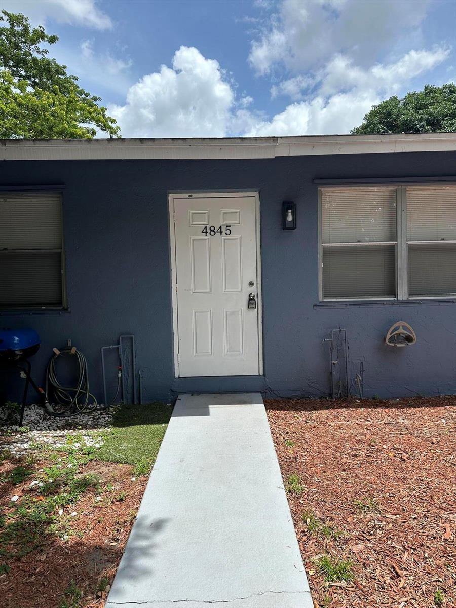 4833 SERAFICA Drive, Lake Worth FL 33461