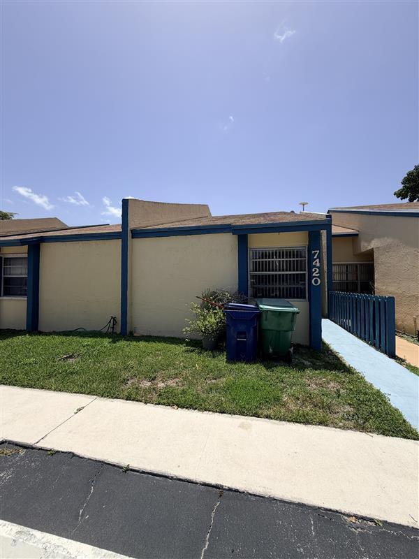 7420 NW 34th Street, Lauderhill FL 33319