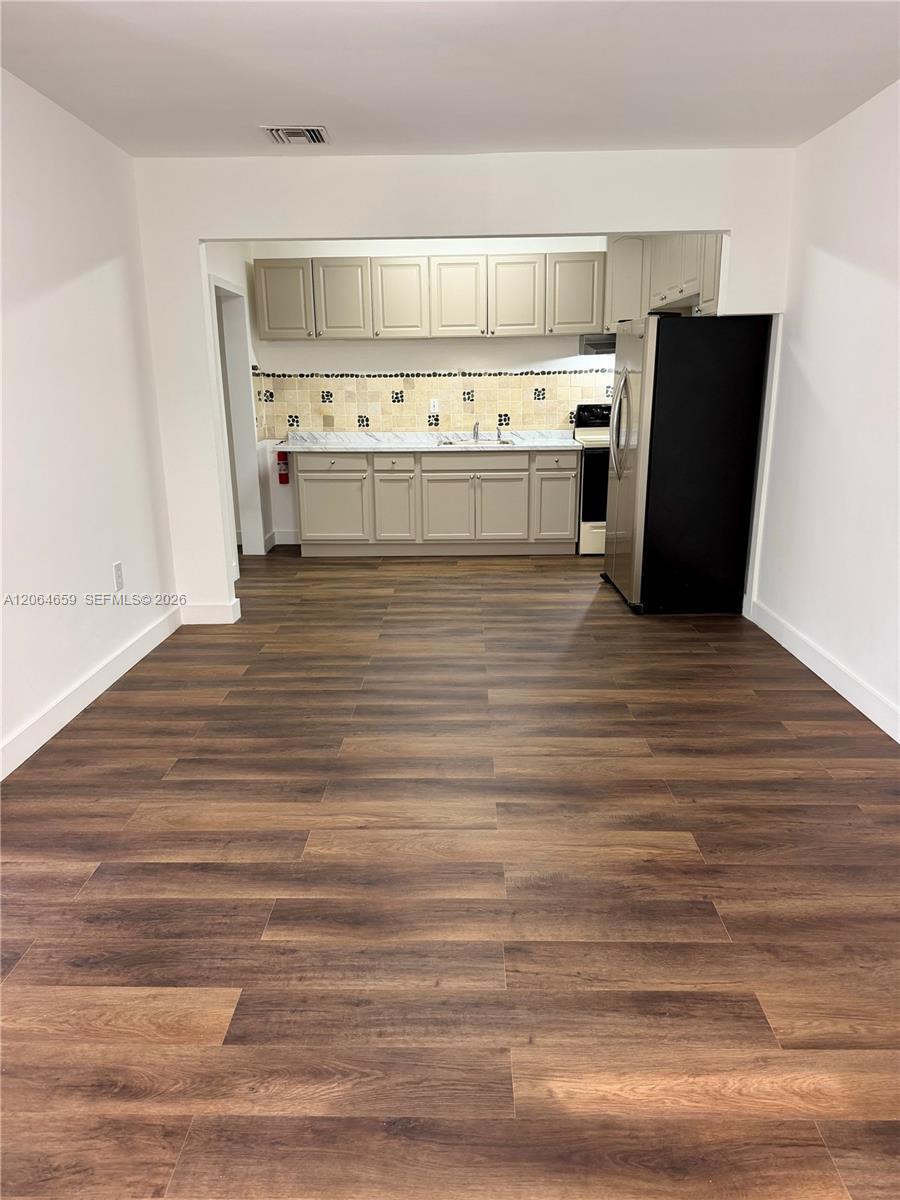 1200 NW 37th Ave # 2, Miami FL 33125 photo 4