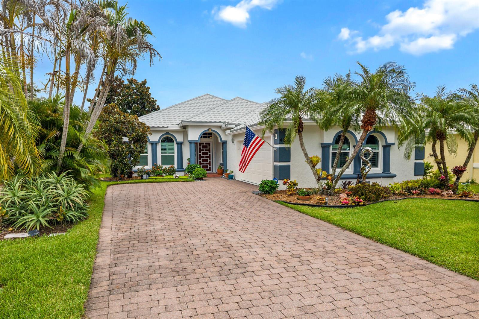 4603 NW RED MAPLE Drive, Jensen Beach FL 34957 photo 2