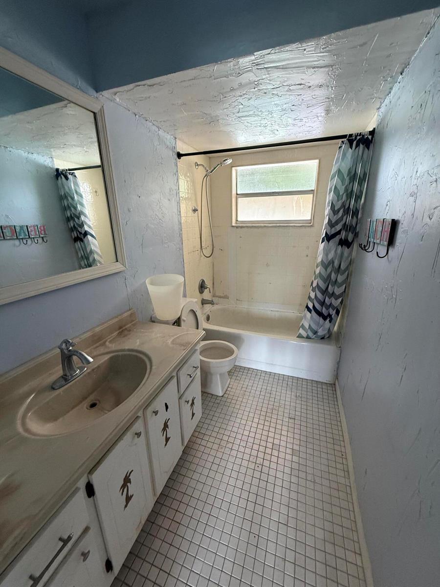 9881 SUNRISE LAKES Boulevard # 104, Sunrise FL 33322 photo 3