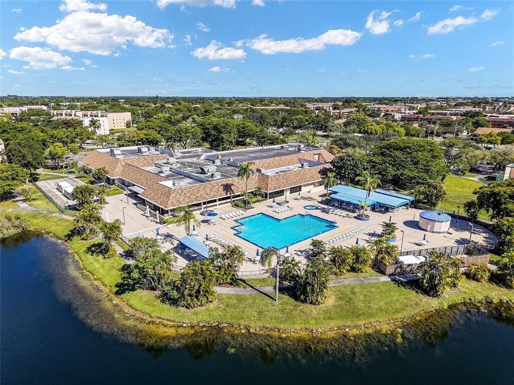 9881 SUNRISE LAKES Boulevard # 104, Sunrise FL 33322