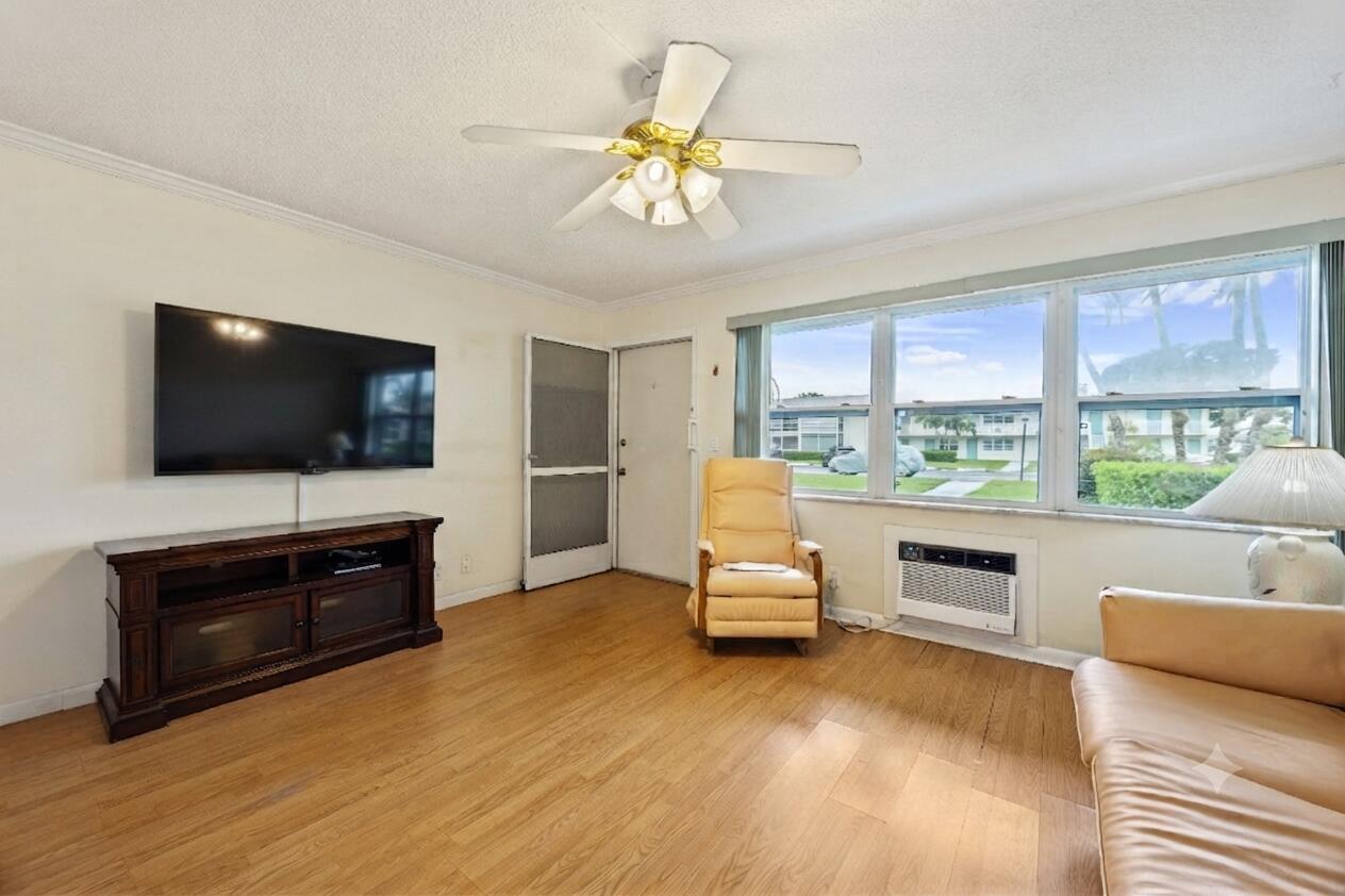 200 Horizons W # 106, Boynton Beach FL 33435 photo 5